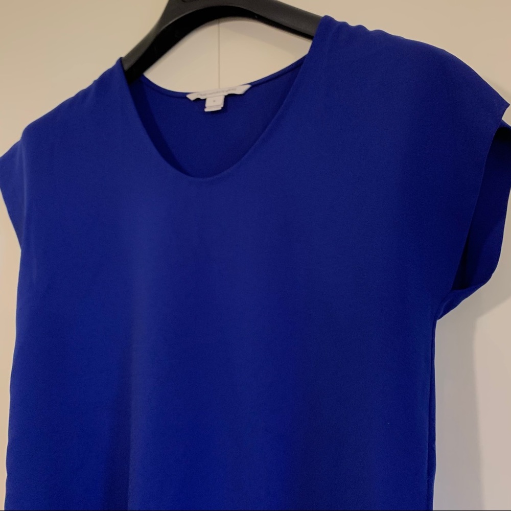 Diane Von Furstenberg royal blue scoop neck blouse